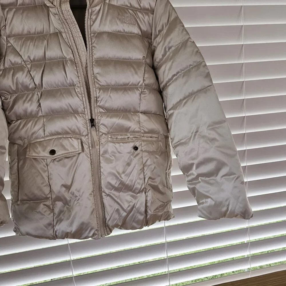 The North Face Girl's Size XL(18) Ivory Puffer Hooded